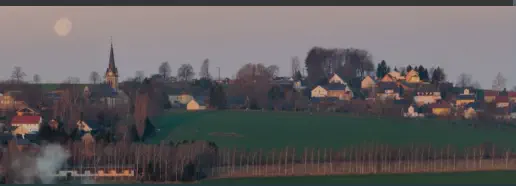 liegender Akt mit Kugel - Fotograf fotoschreiber